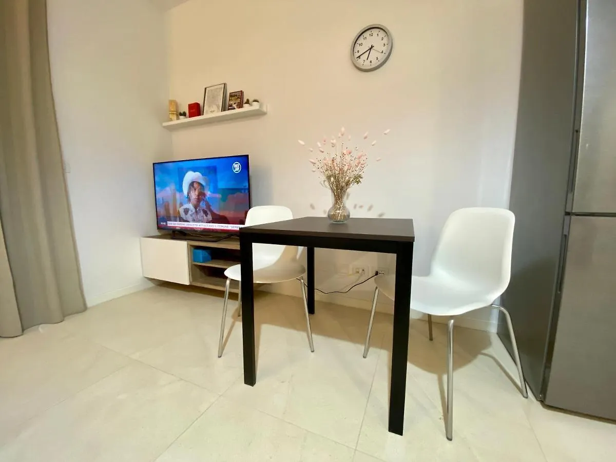 Milan East Uptown High Tech Studio Appartamento 0*,